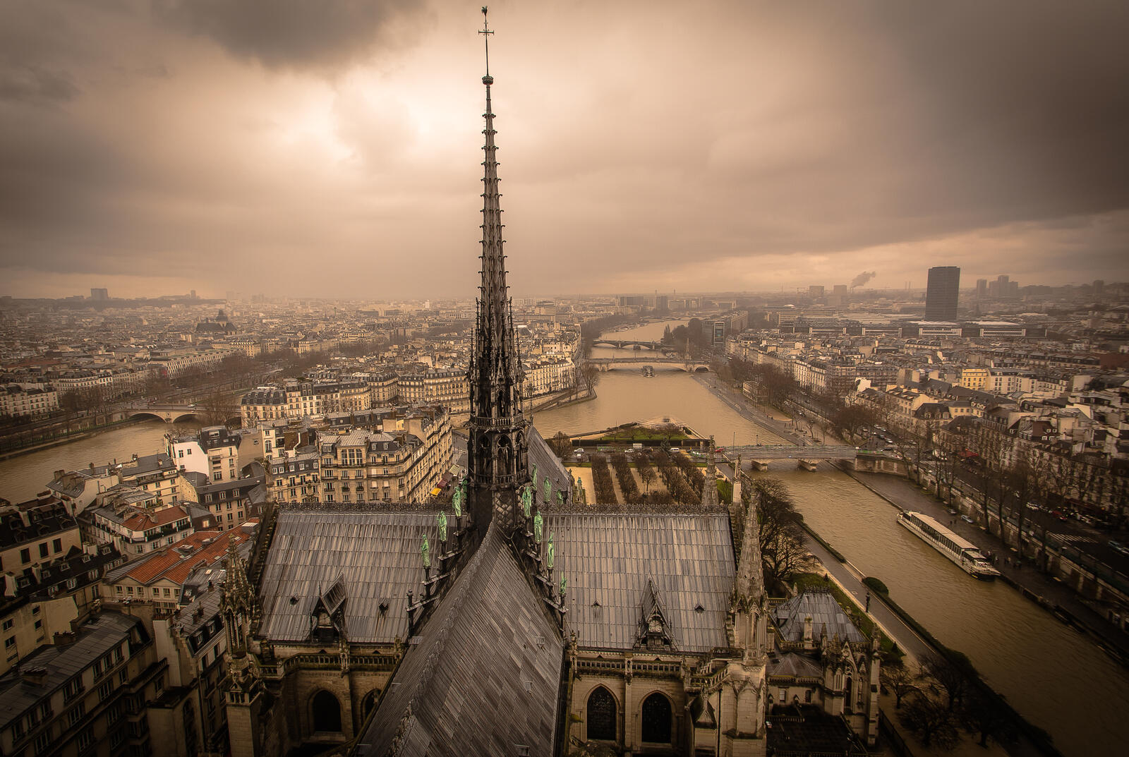 桌面上的壁纸云彩 巴黎圣母院 城市