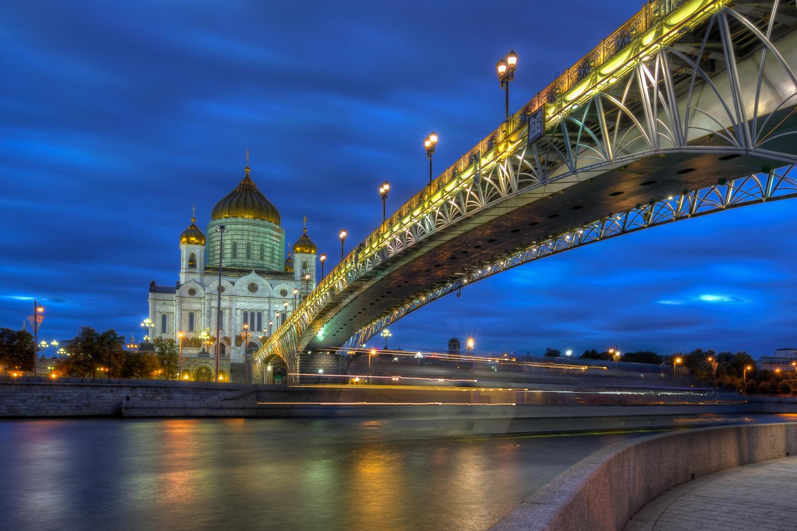 Wallpapers cathedral of christ the savior river houses on the desktop