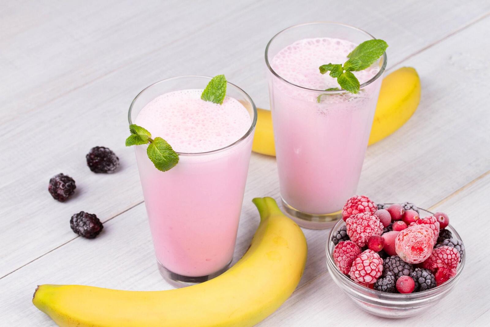 Wallpapers drink smoothies banana on the desktop