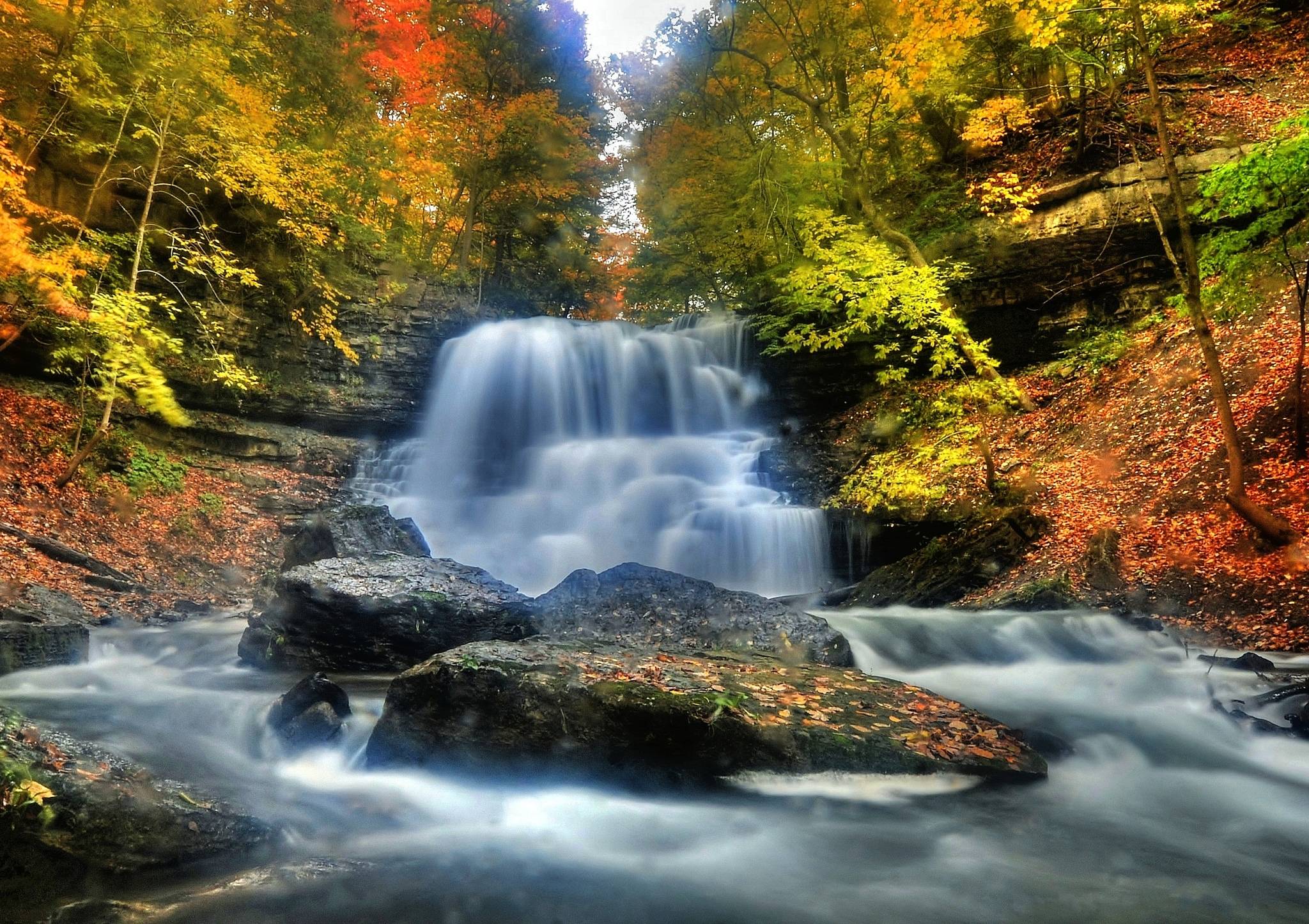Wallpapers waterfall cascade autumn on the desktop