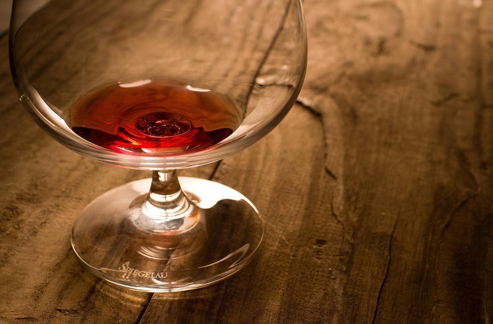 Free photo Gallery photo of a glass of wine