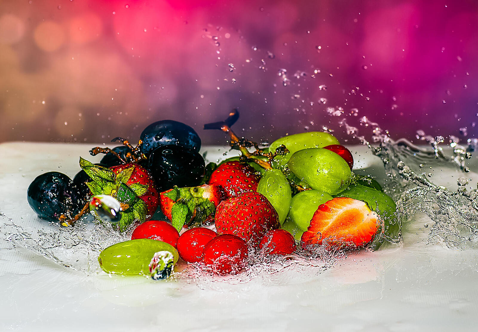 Wallpapers food splashes fruits on the desktop
