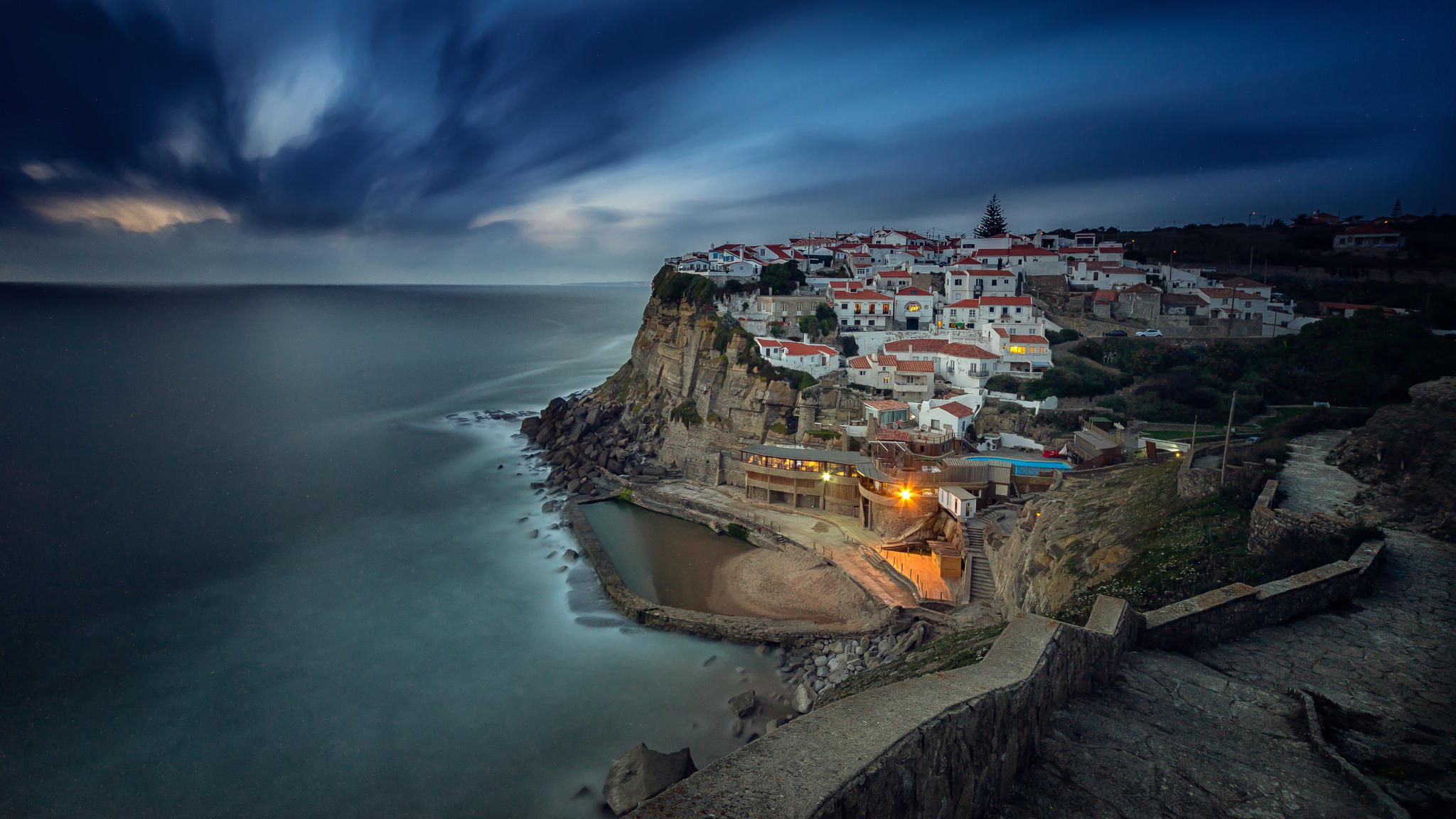 Download the screensaver of portugal, azenhas do mar to your phone for free