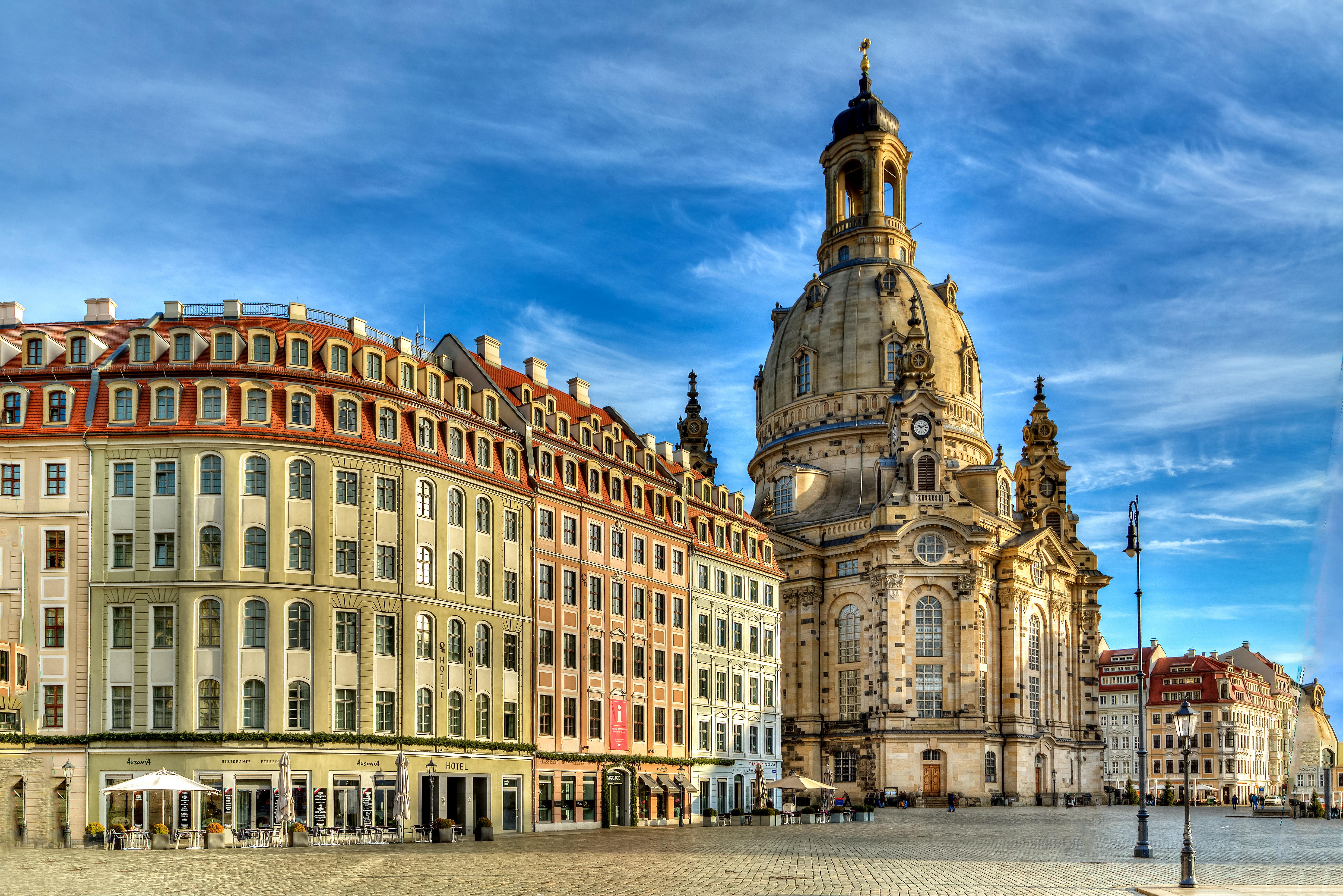 Дрезден это. Саксония Дрезден. Дрезден город Саксонии. Дрезден архитектура города. Германия Дрезден достопримечательности.