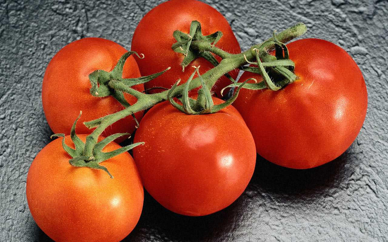 Wallpapers tomatoes red ripe on the desktop