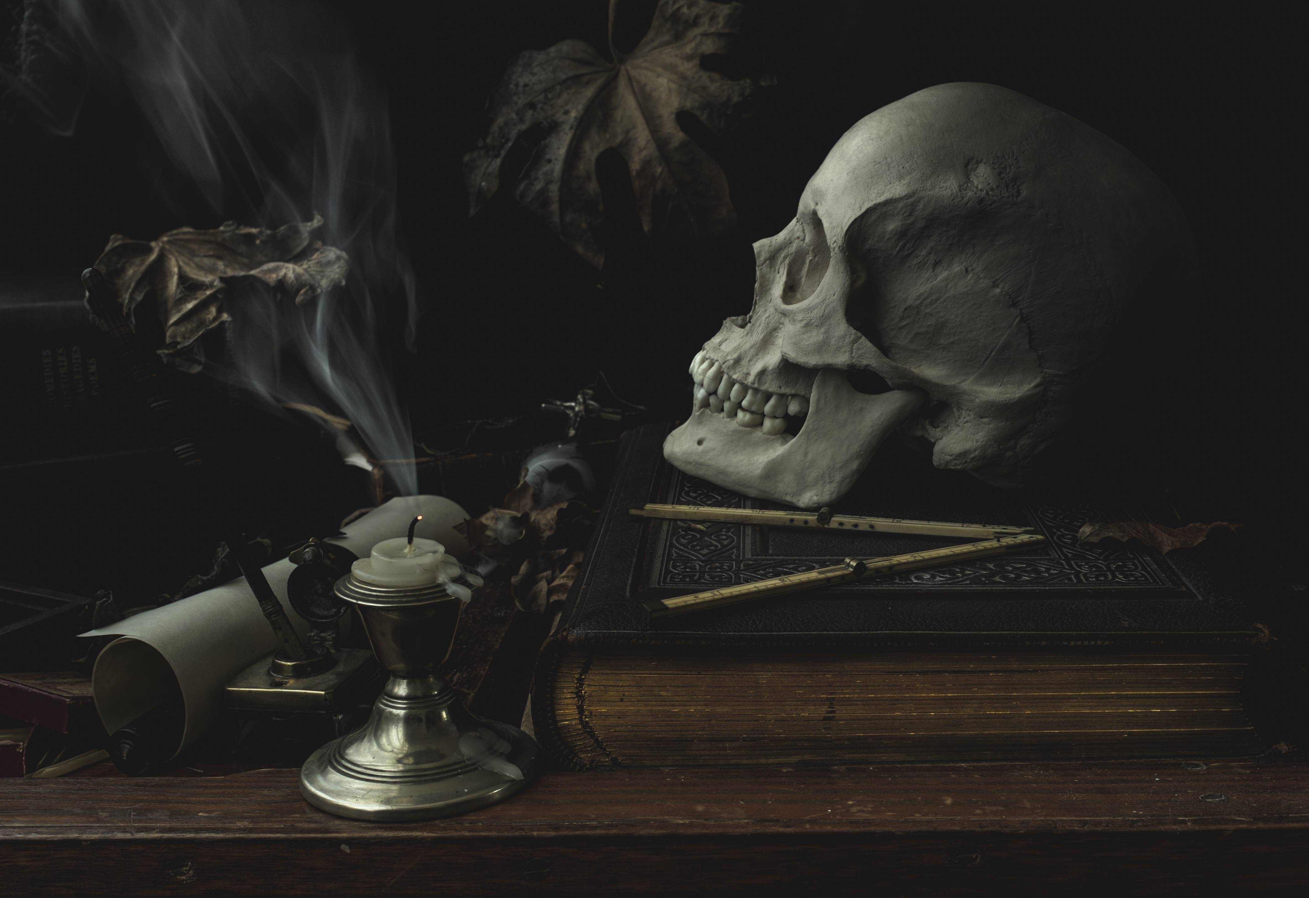 Wallpapers skull candle still-life on the desktop