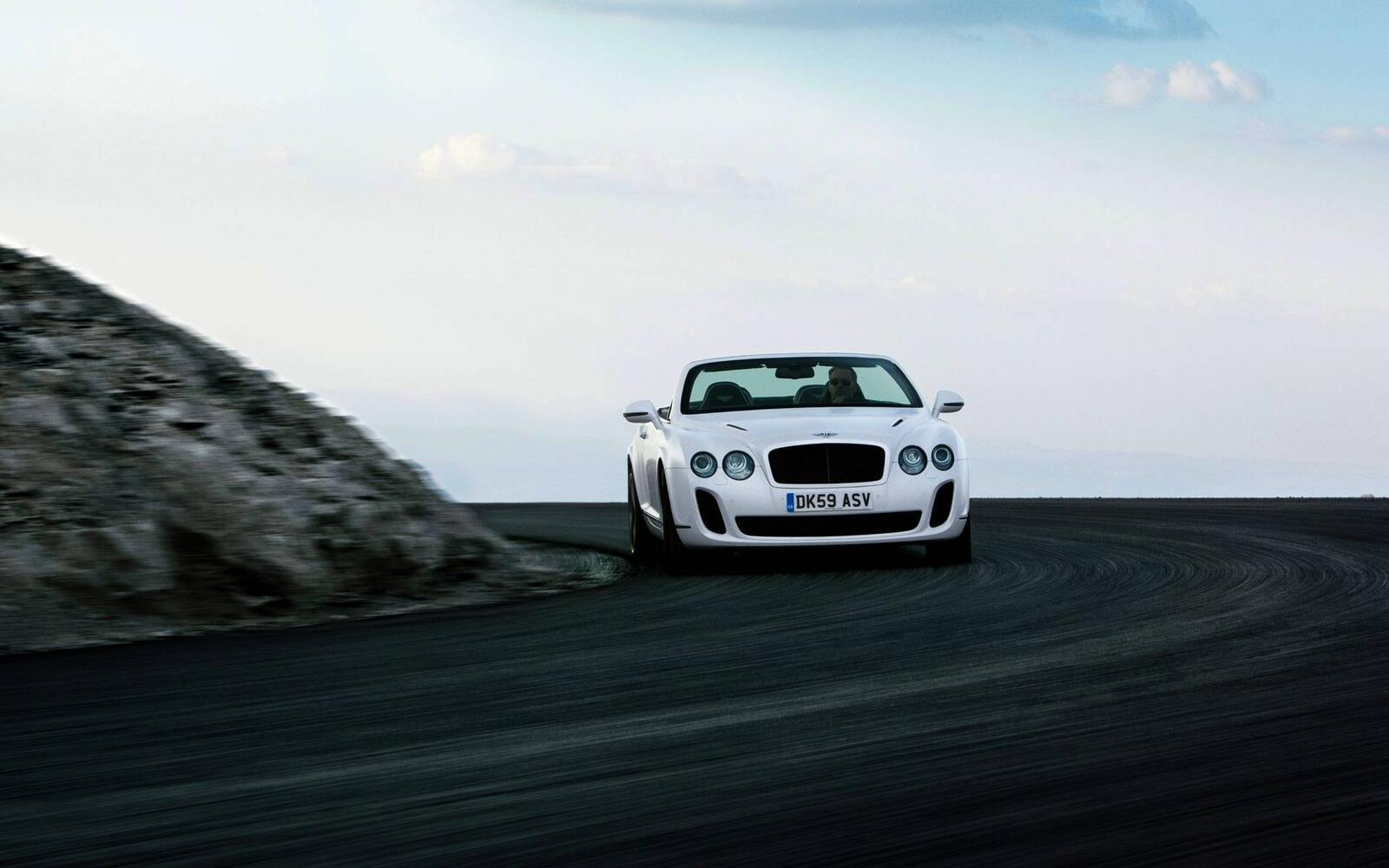 Wallpapers Bentley Continental GT SS white convertible on the desktop