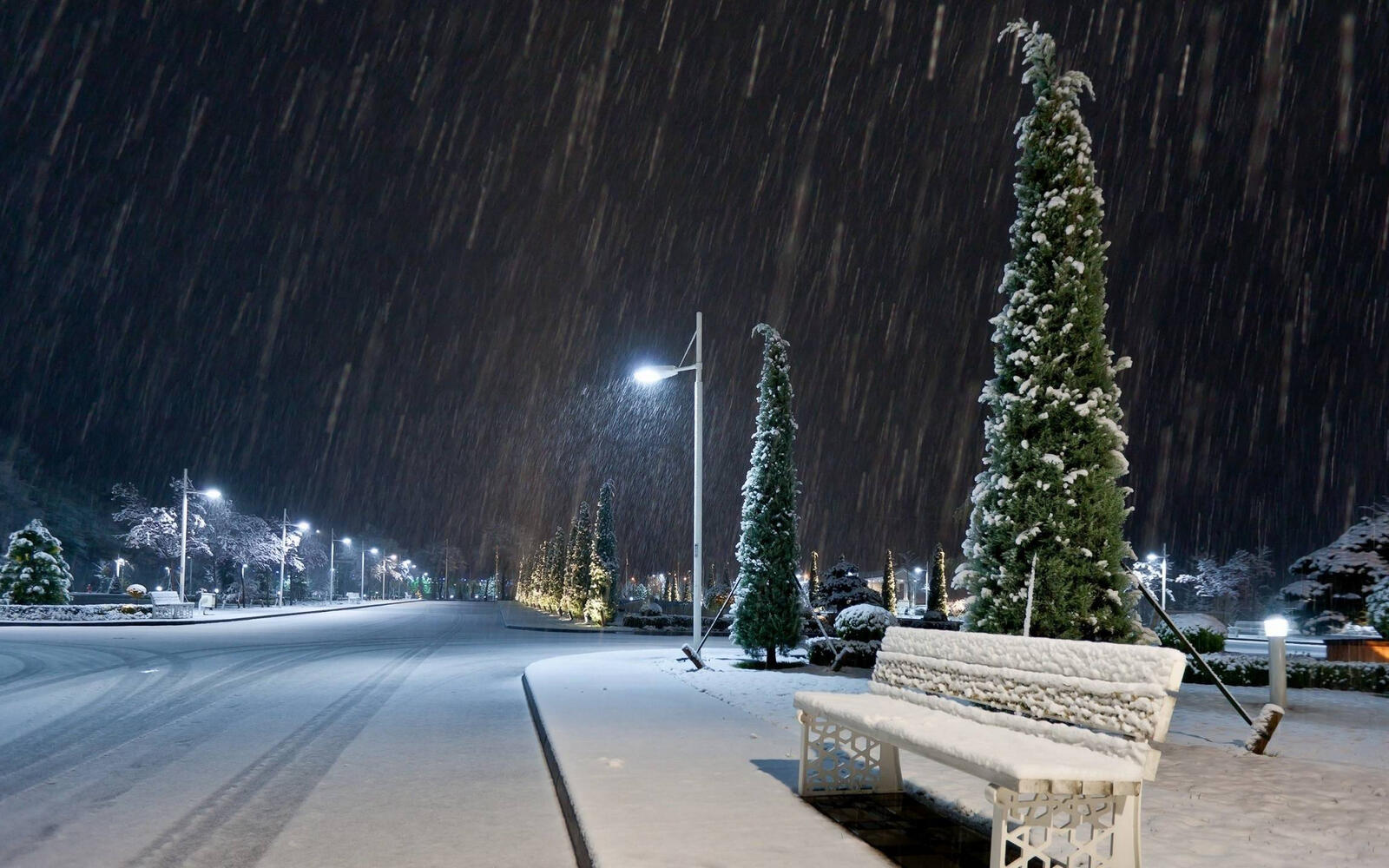 Обои зима ночь улица на рабочий стол
