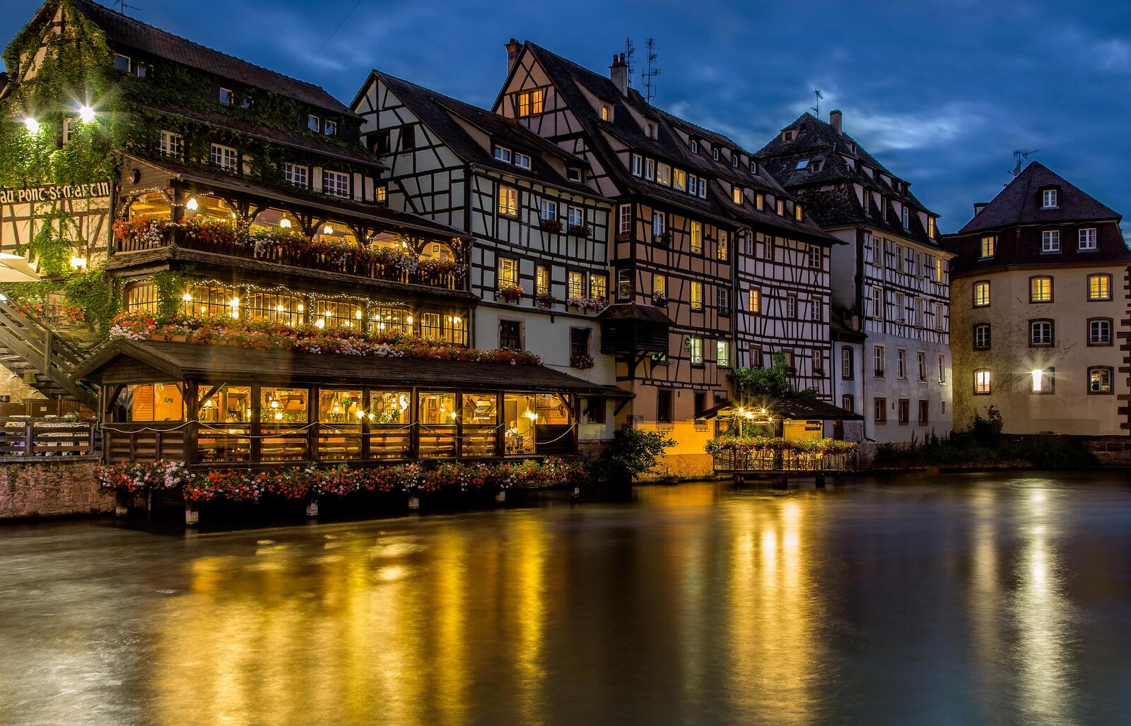 Обои Страсбург река ночь на рабочий стол
