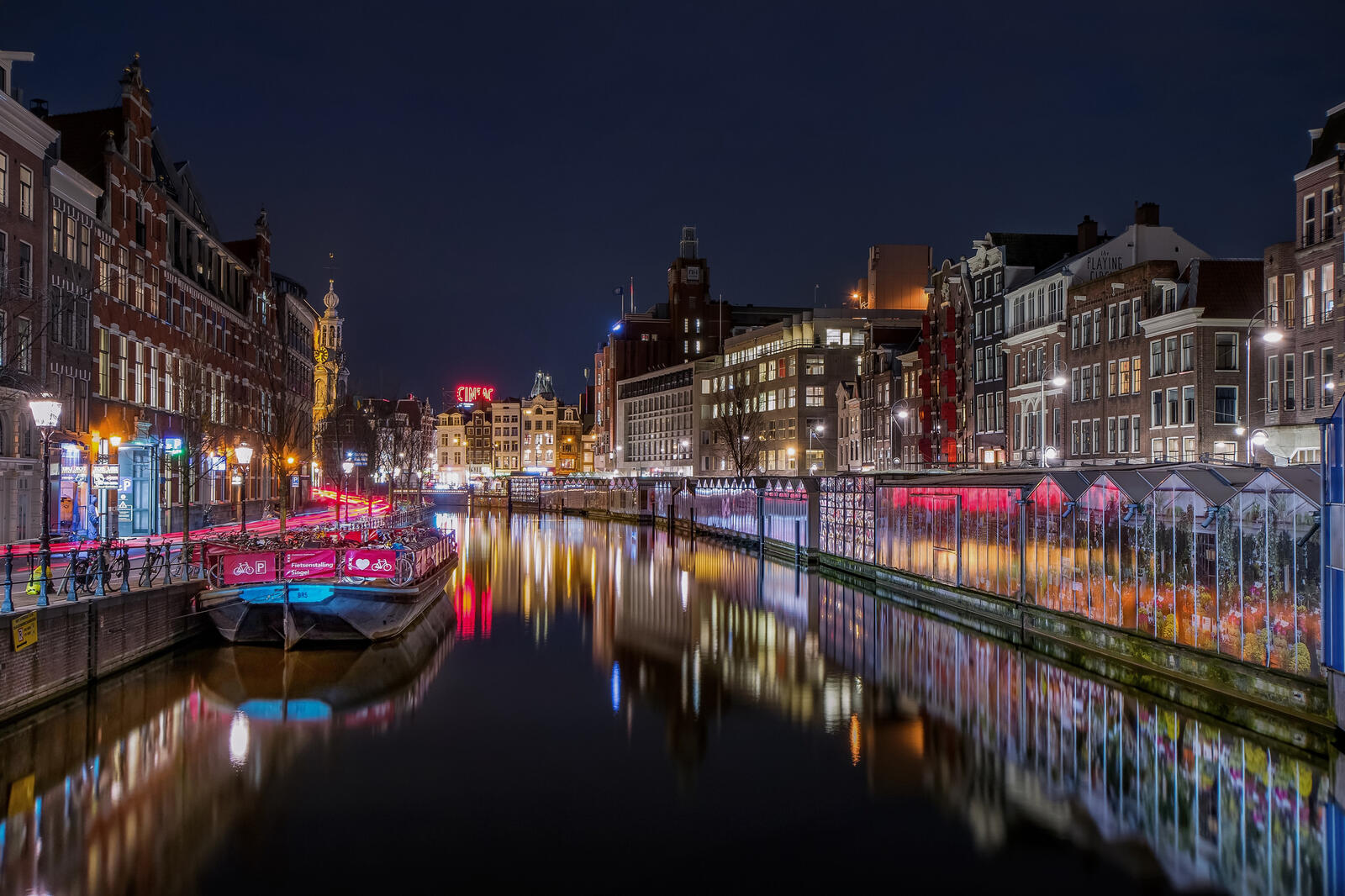Обои Амстердам катер река на рабочий стол