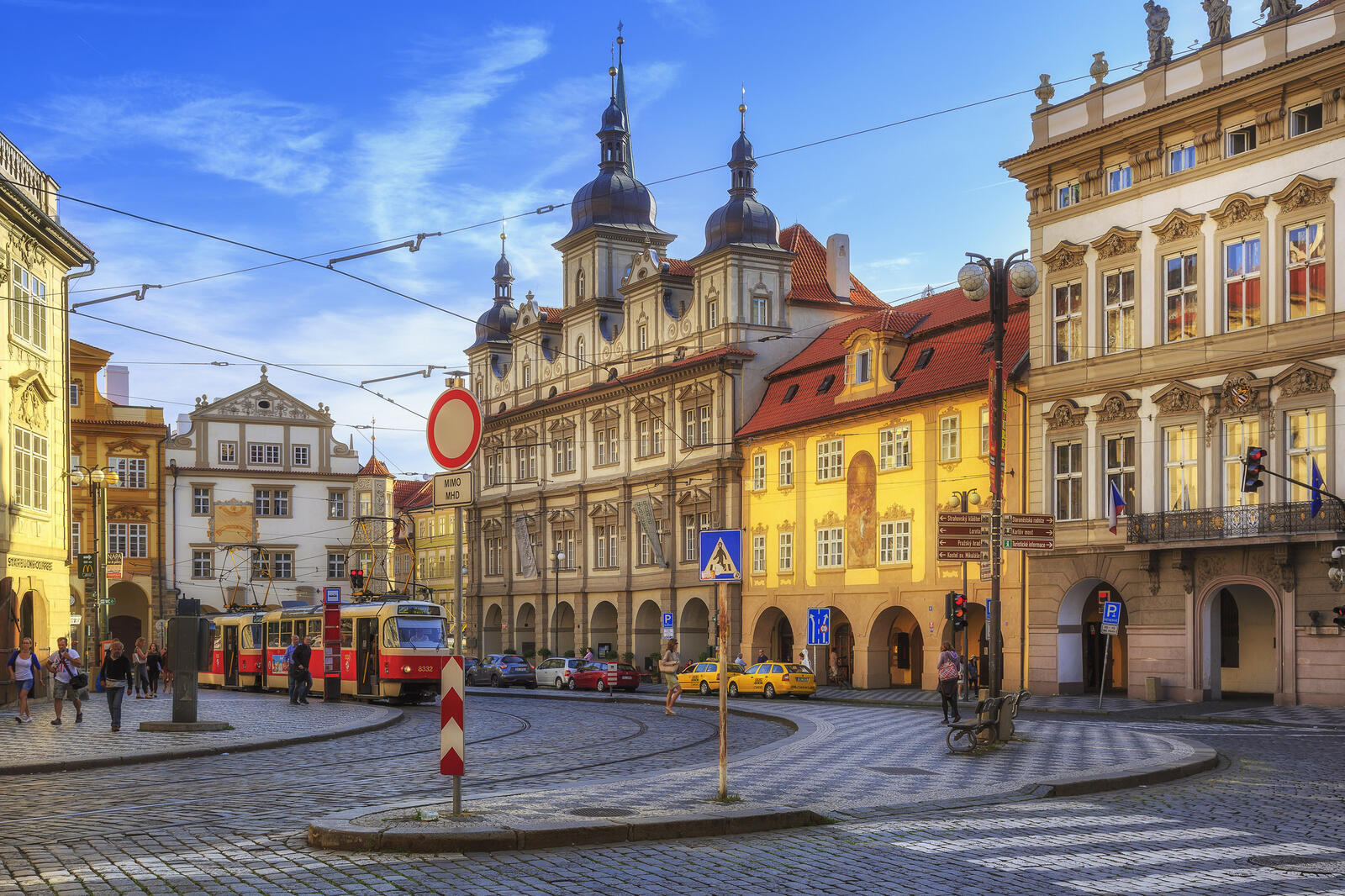 Обои Прага перекресток Чехия на рабочий стол