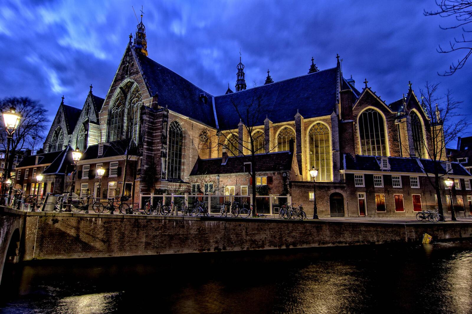 Обои Амстердам столица и крупнейший город нидерландов здания на рабочий стол