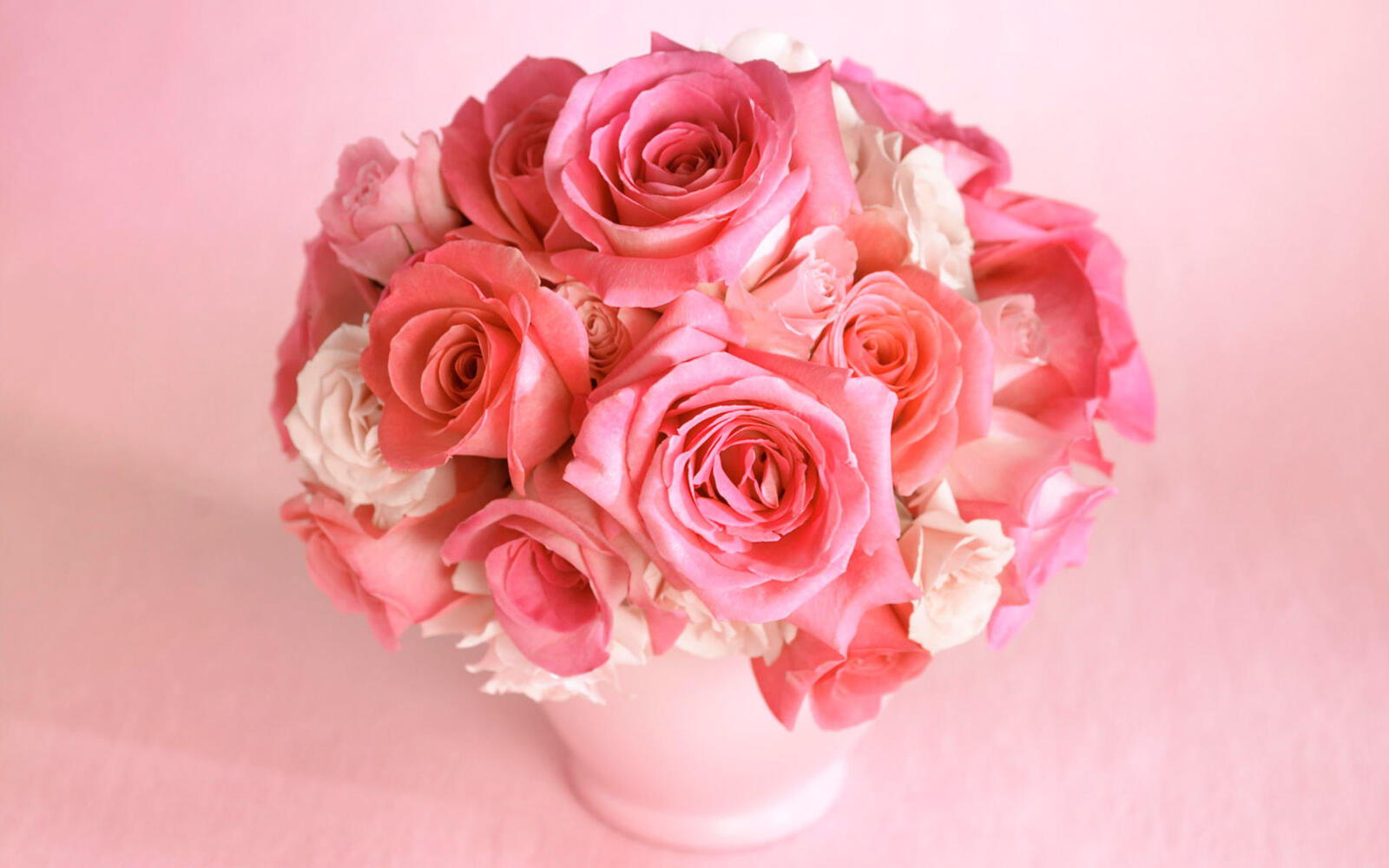 Wallpapers pink background vase bouquet on the desktop