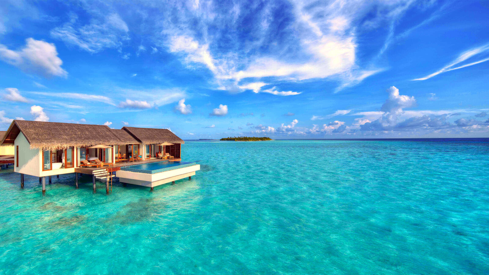 Free photo Waterfront homes in the Maldives