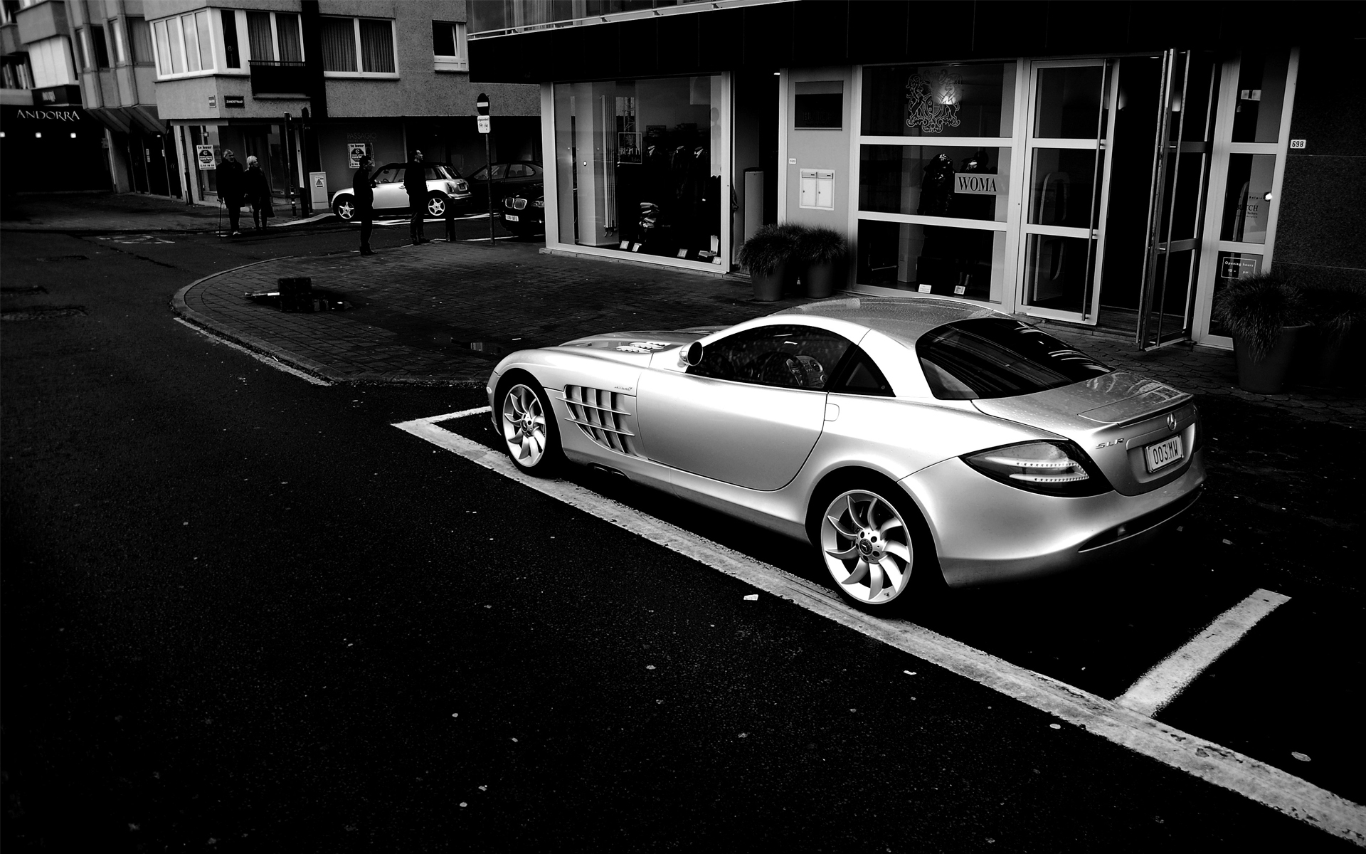 Wallpapers Mercedes SLR silver sports car on the desktop
