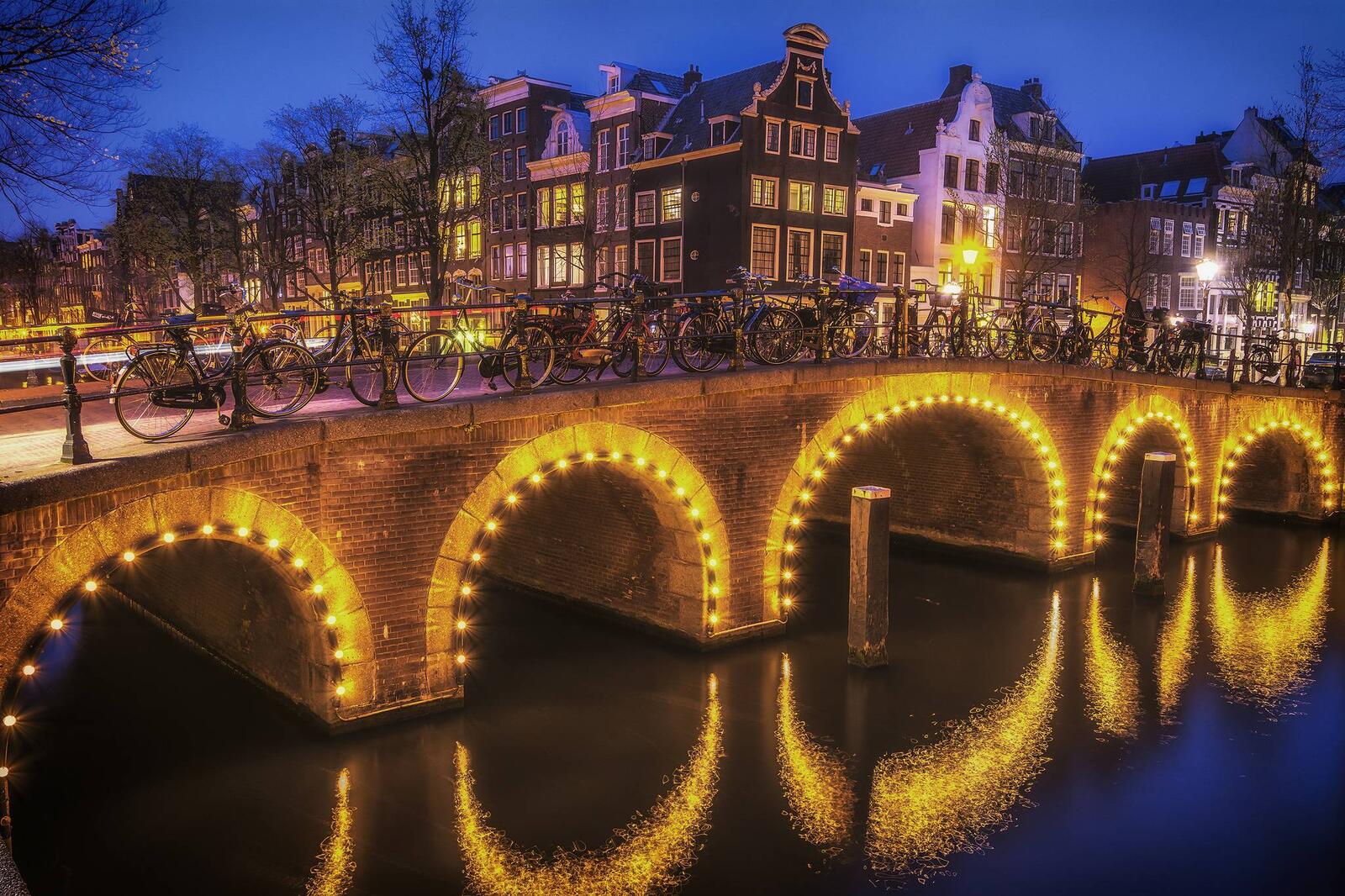 Обои Амстердам река Голландия на рабочий стол