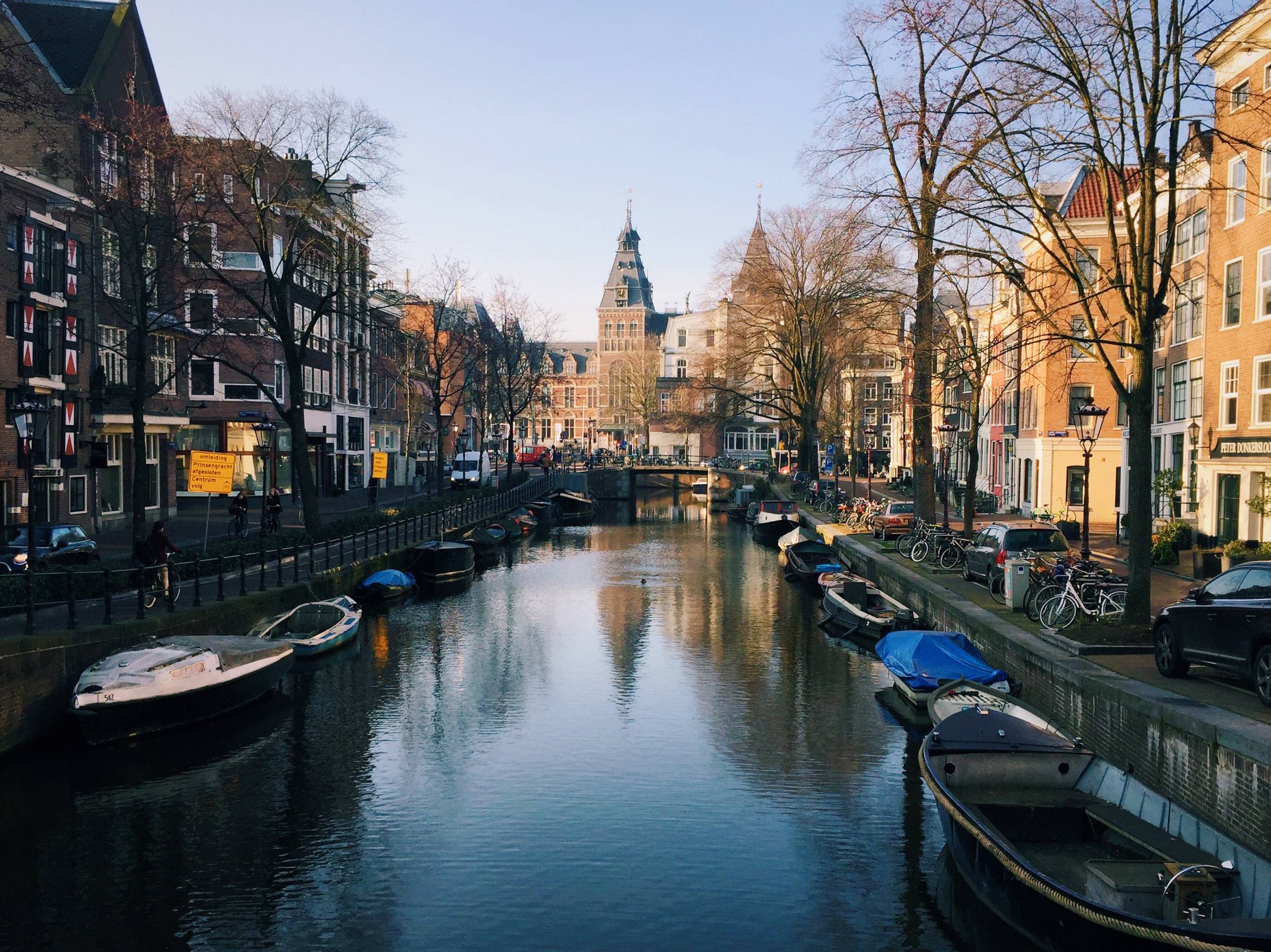 Бесплатное фото Обои на стол amsterdam, столица и крупнейший город нидерландов