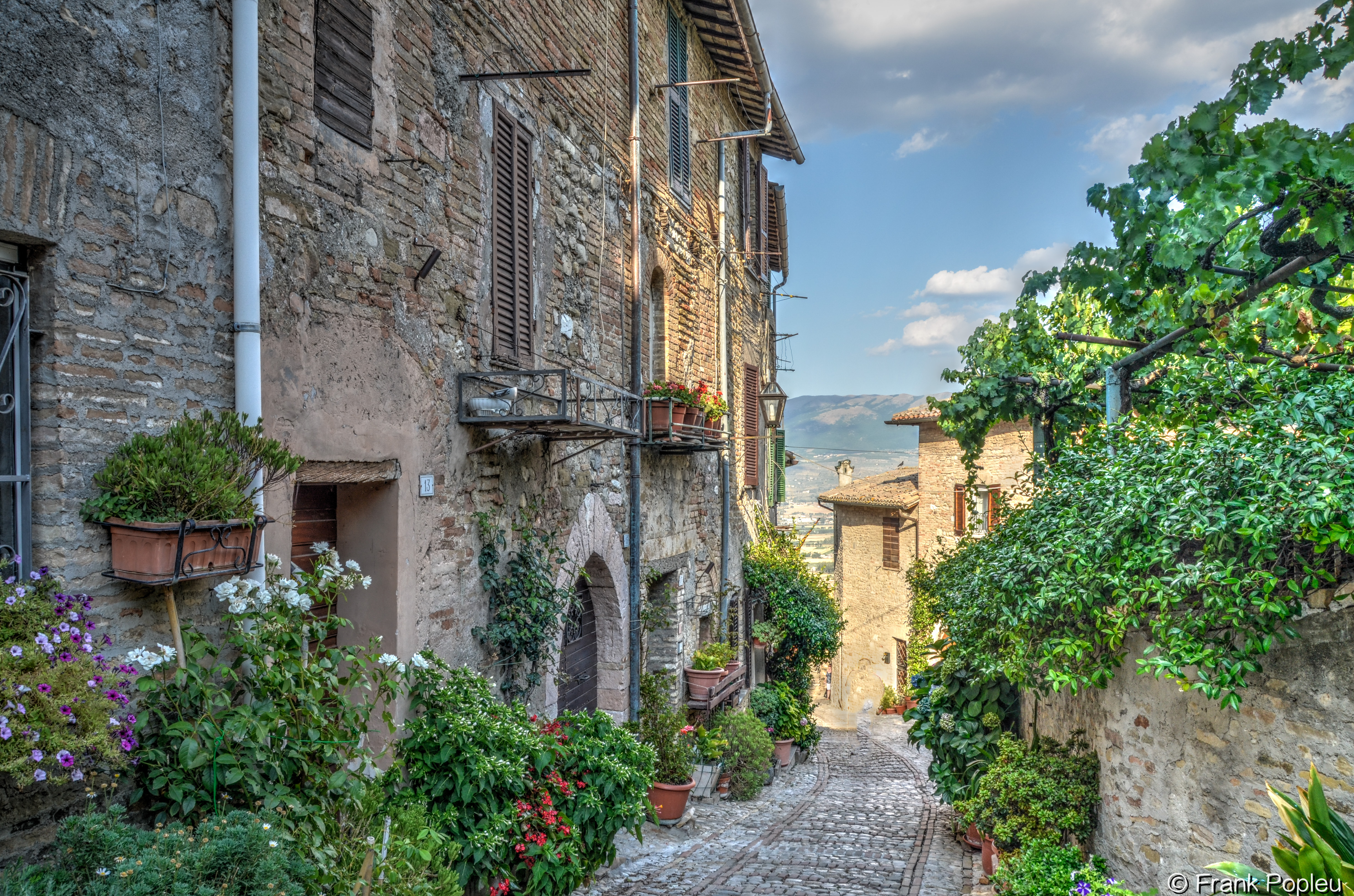 Wallpapers Umbria Italy street on the desktop