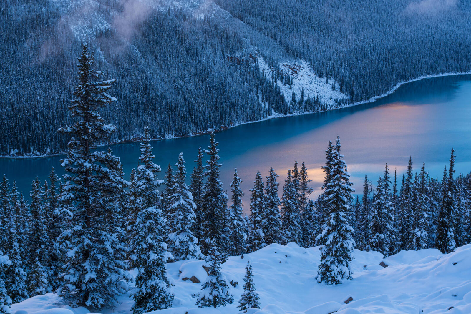 Обои Peyto Lake Banff National Park зима на рабочий стол