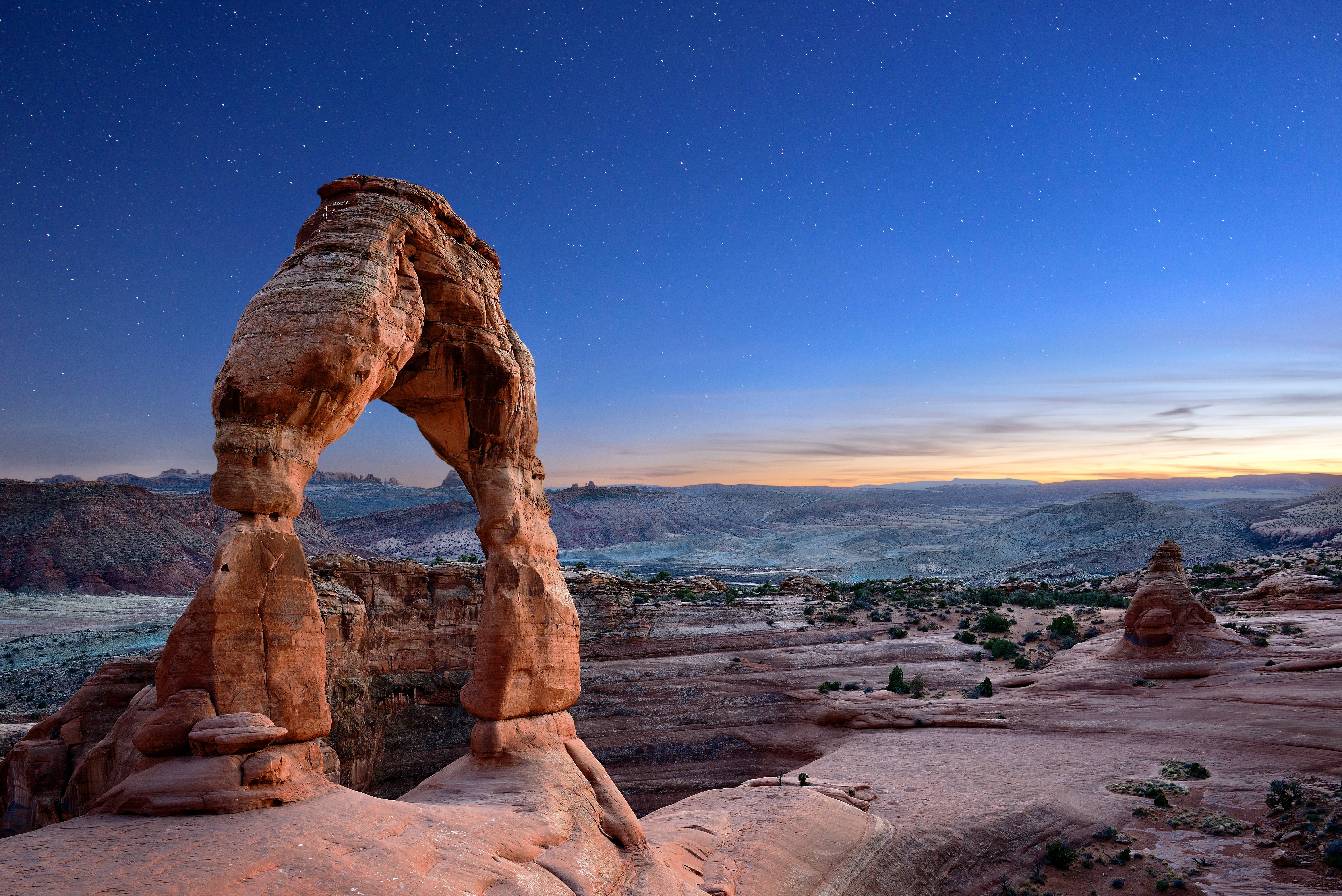 Wallpapers Delicate Arch sunset mountains on the desktop