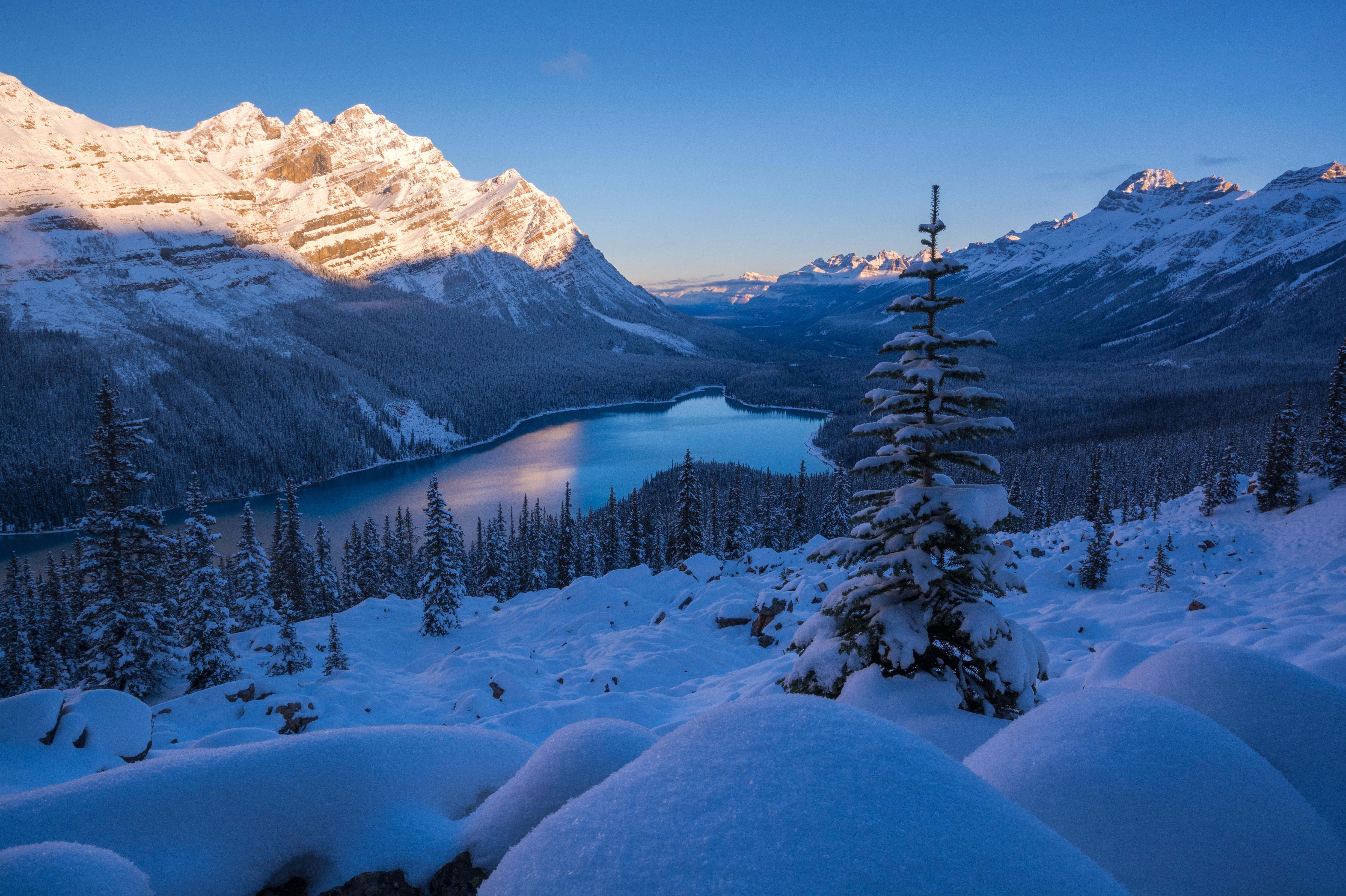 Wallpapers landscape winter Banff National Park on the desktop