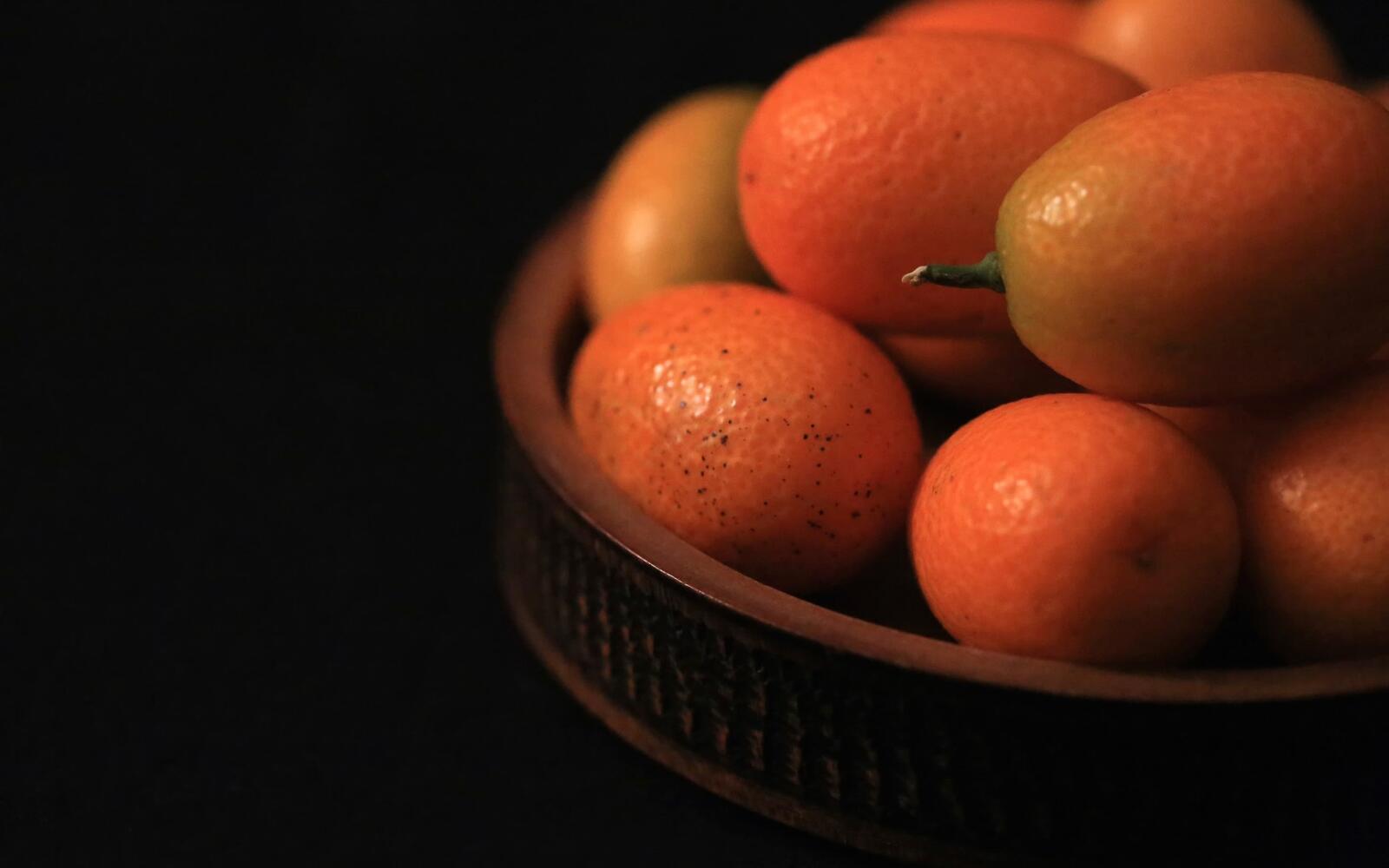 Обои фрукты апельсины корзинка на рабочий стол