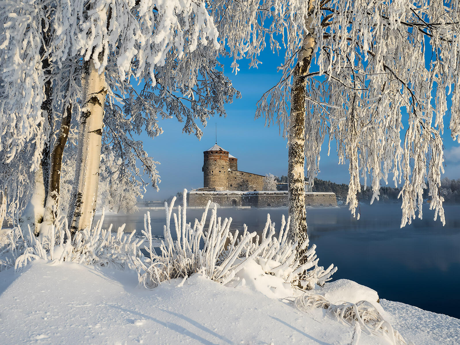 Обои Крепость Олавинлинна Замки Финляндии зима на рабочий стол