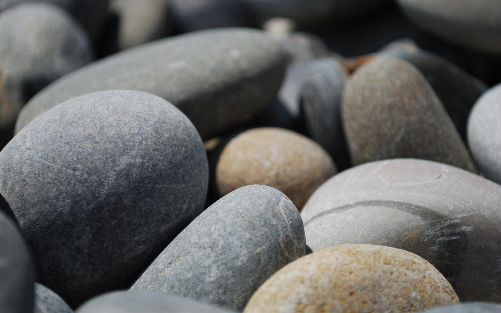 Wallpapers stones smooth pebbles on the desktop
