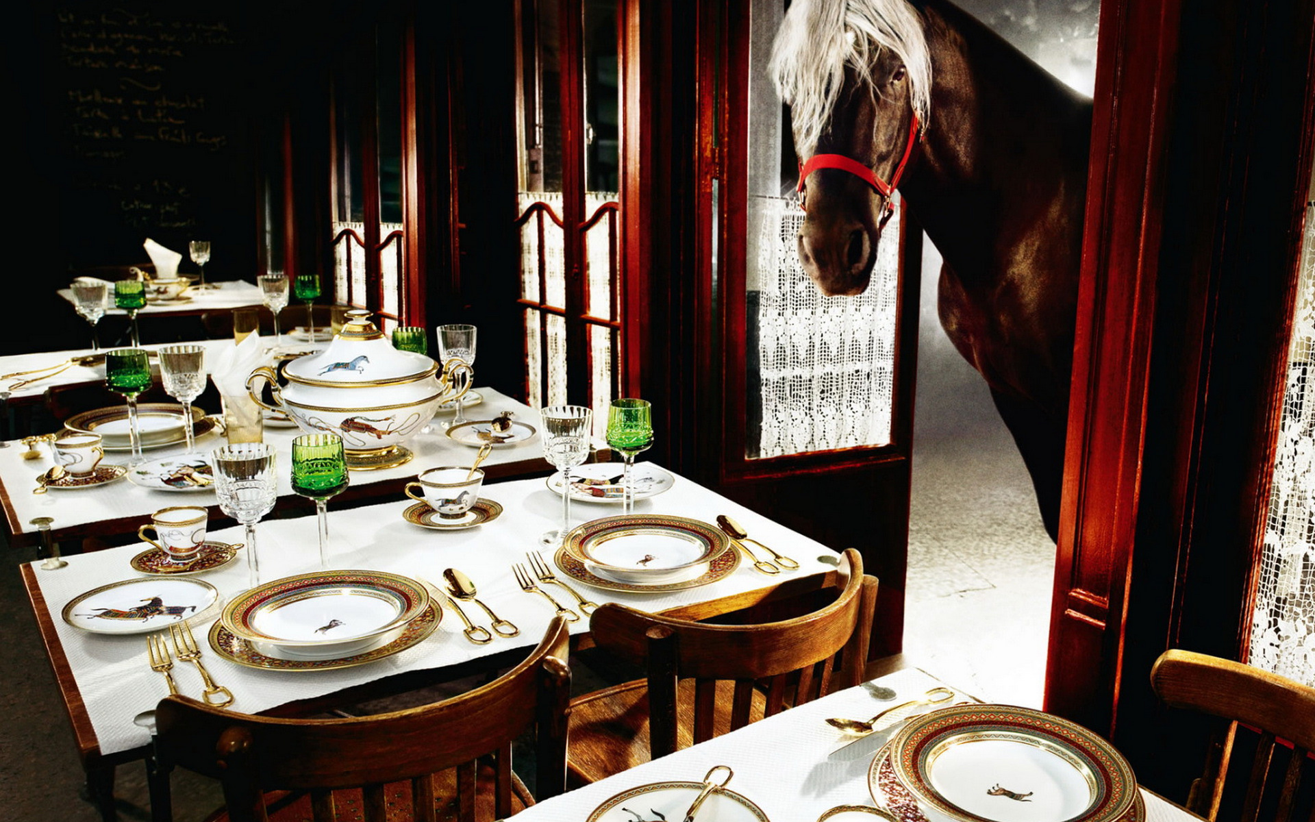 Wallpapers mane tables horse on the desktop