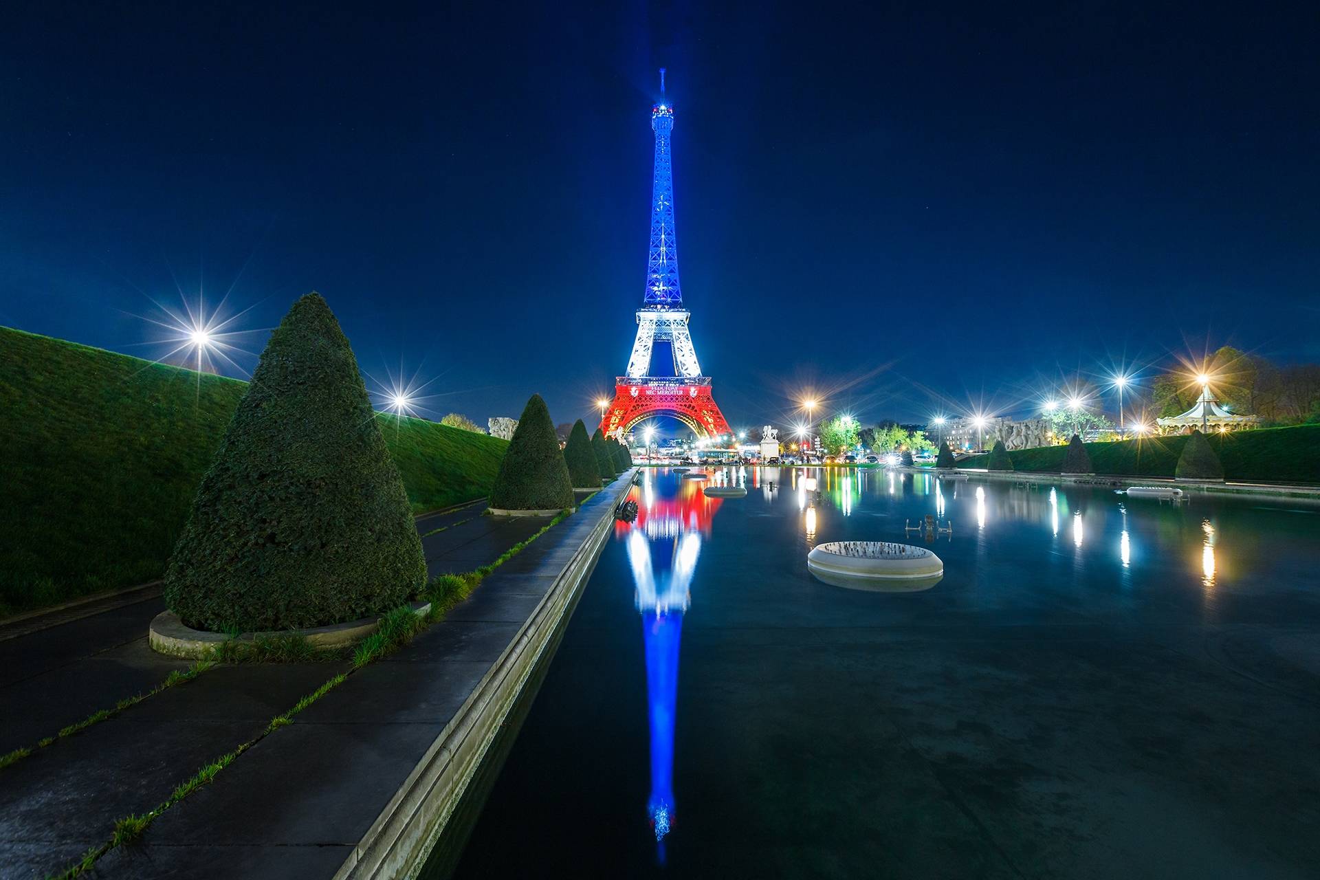 Wallpapers Eiffel Tower houses night on the desktop