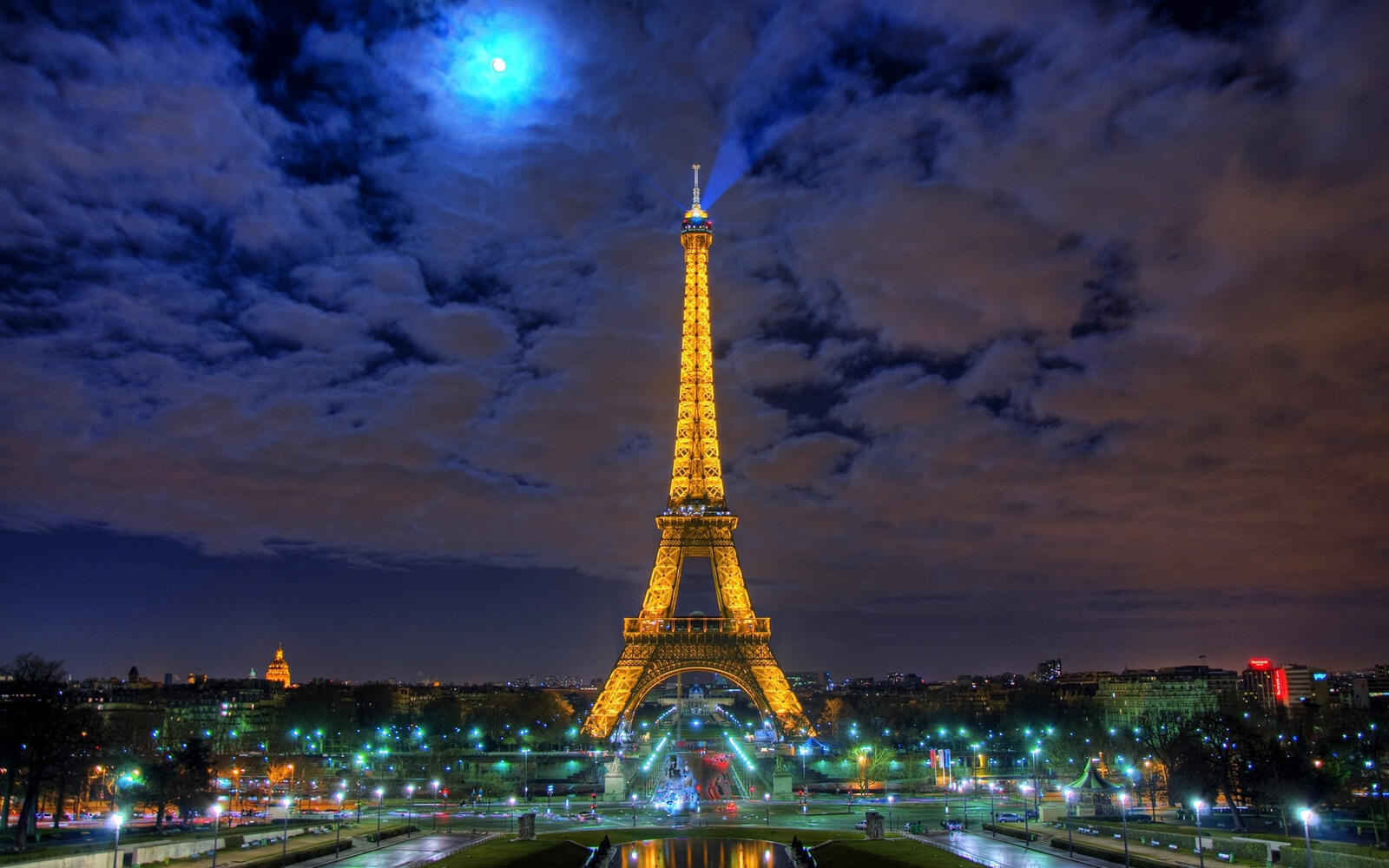 桌面上的壁纸巴黎 埃菲尔铁塔 晚上