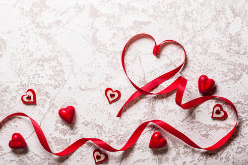 Heart-shaped ribbon