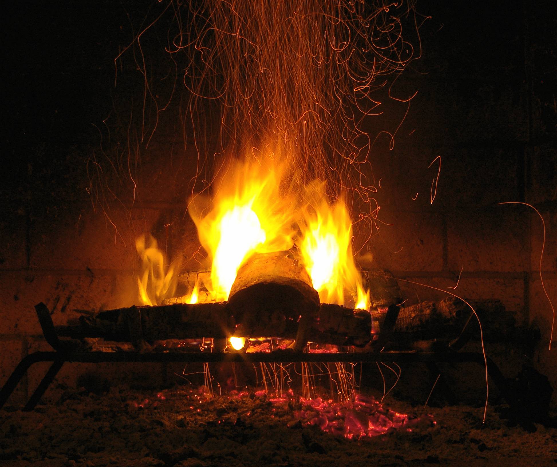 free-fireplace-flame-download-photo