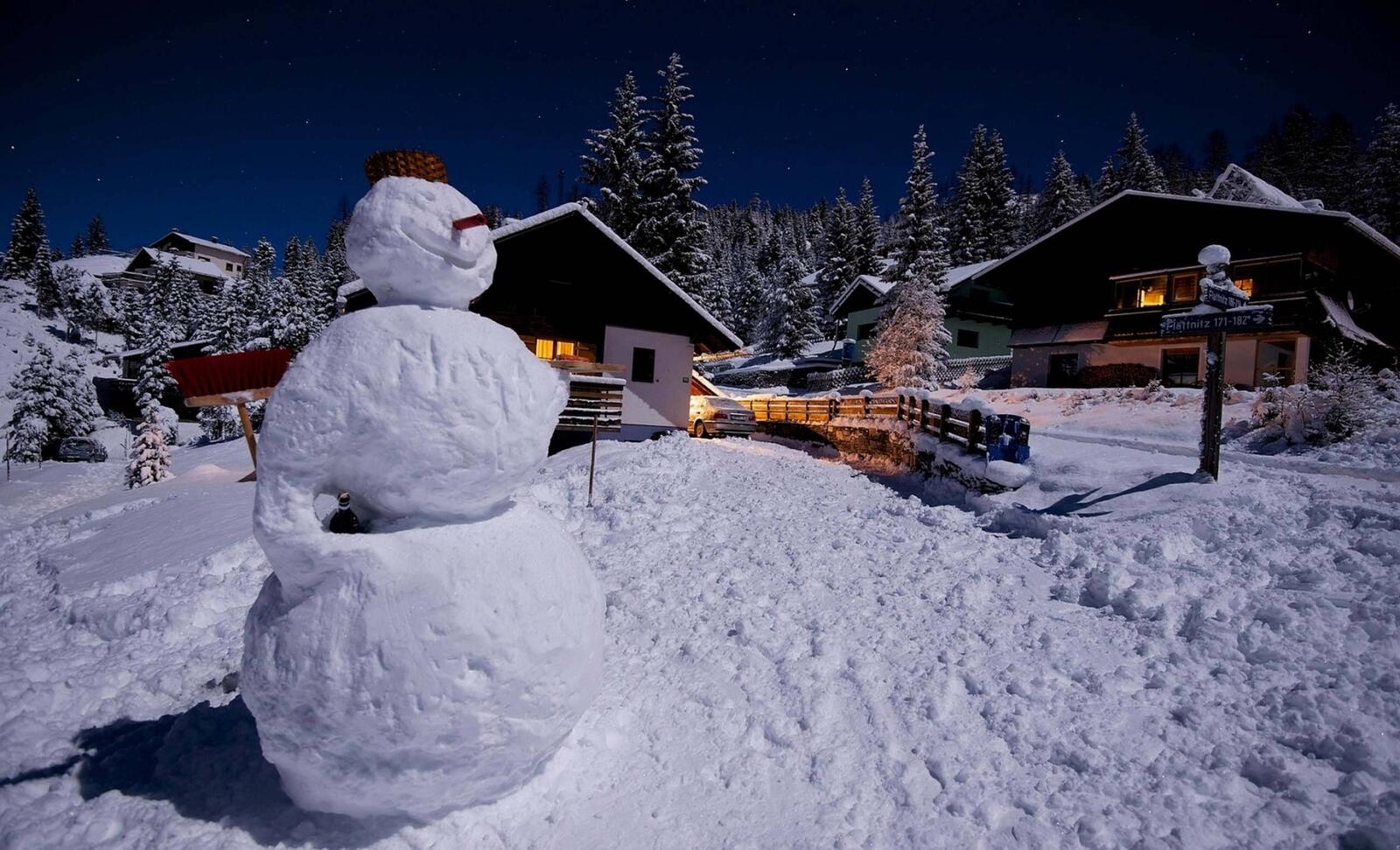 Обои снеговик дача дома на рабочий стол